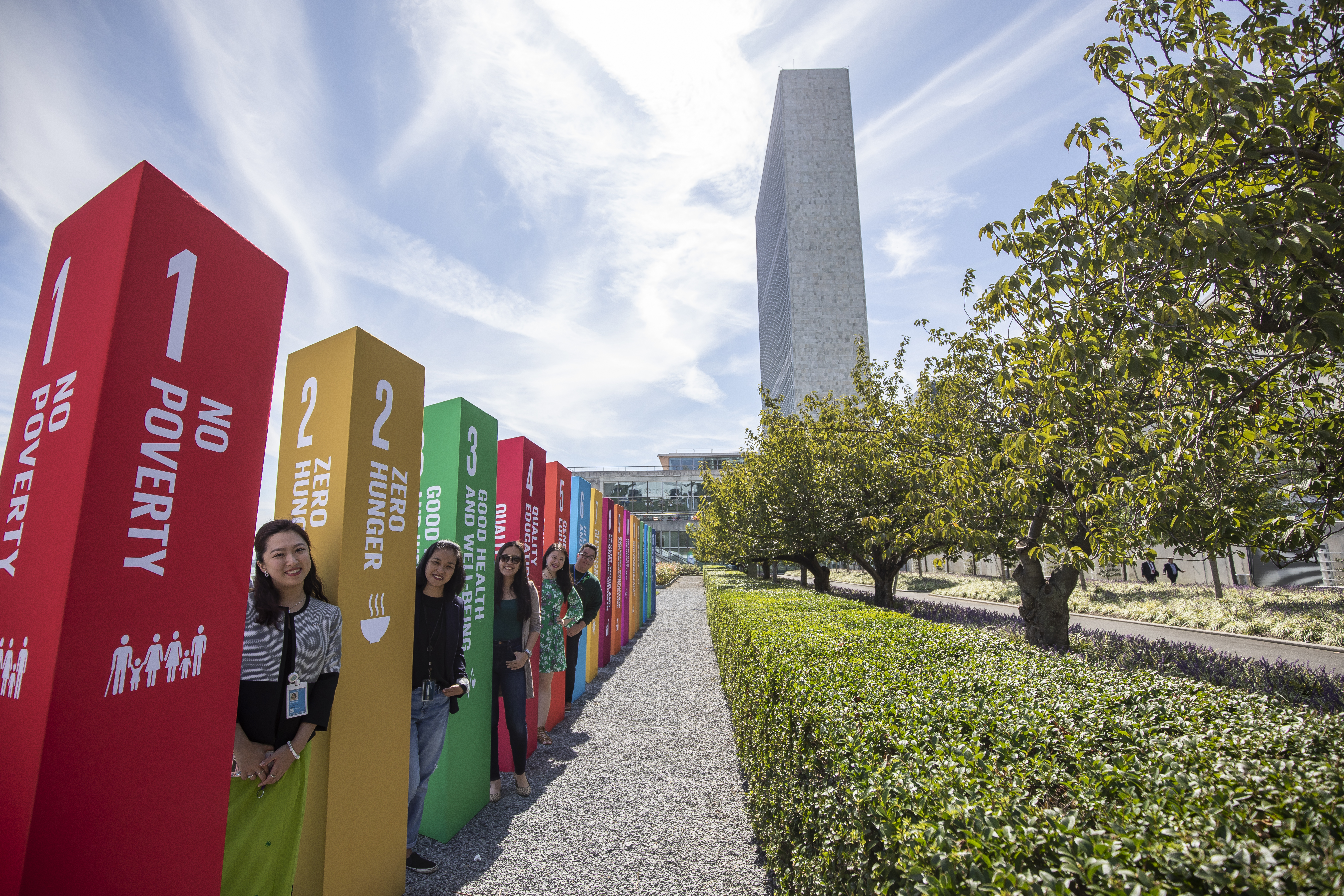 youth pose outside un headquarters in new york