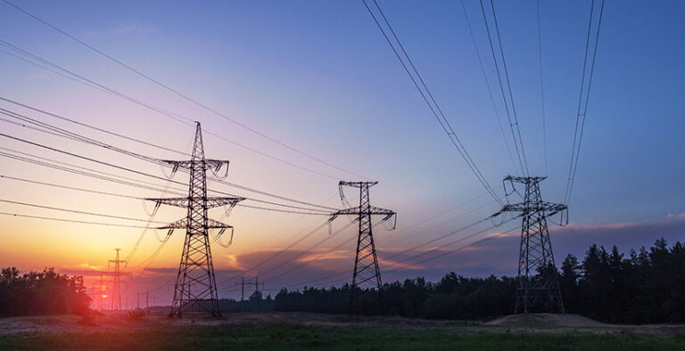 20220829-transmission-towers-istock-1137734382