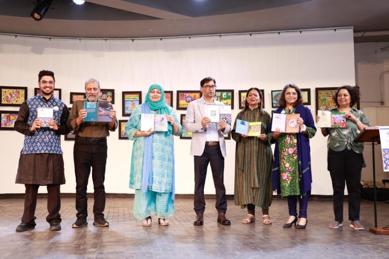 Guests of Honour receive a copy of the Artists For The Earth catalogue