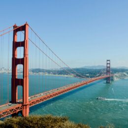 Golden Gate Bridge on a sunny day
