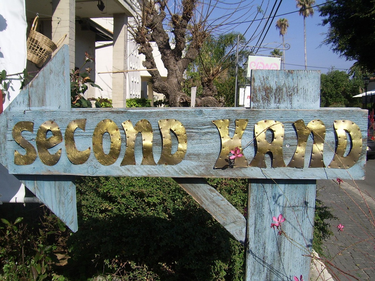 Second hand store sign.