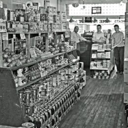 Grocery store, Worthington, OH, 1947