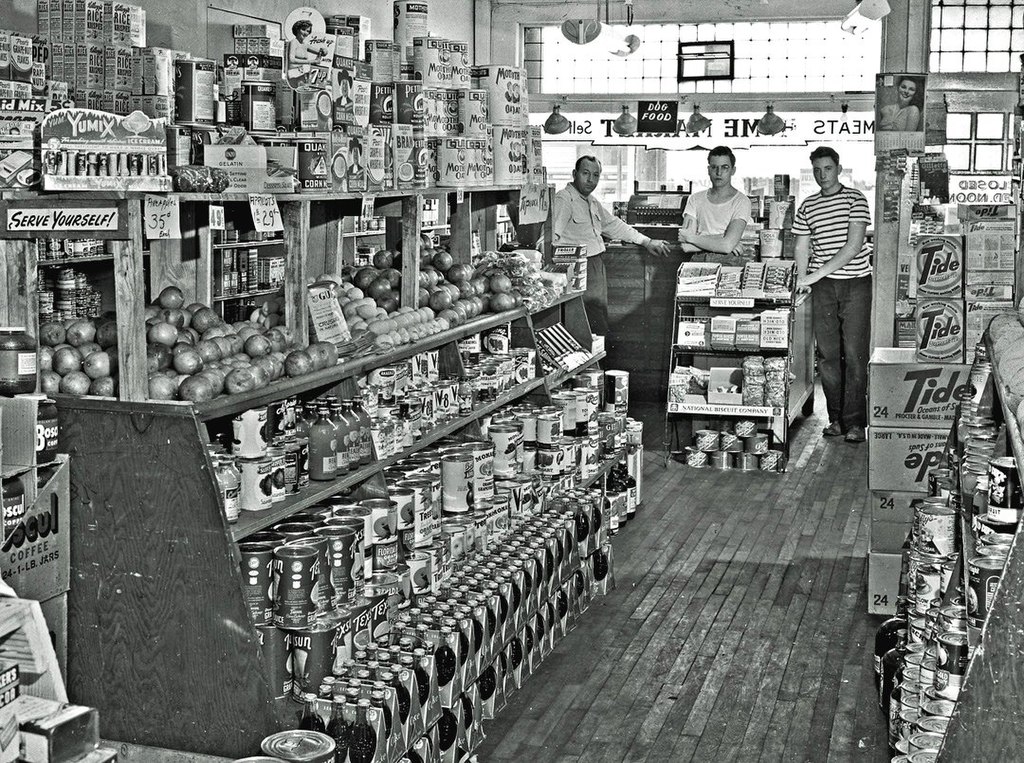 Grocery store, Worthington, OH, 1947